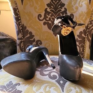 Penny Sue DISTRESSED LEATHER STILETTOS